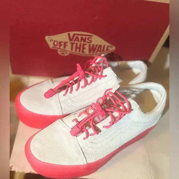 Vans White Suede Sneakers with Pink Soles - Picture 1 of 7